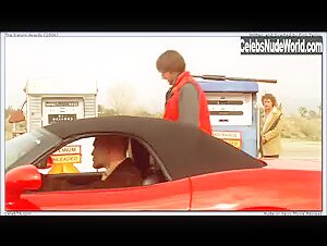 Juliette Lewis in Darwin Awards (2006) 8
