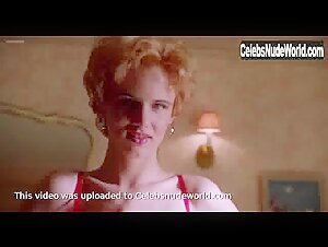 Juliette Lewis in Romeo Is Bleeding (1993) 10