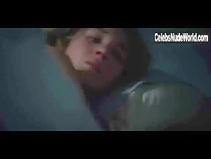 Juno Temple in Jack and Diane (2012) 9