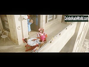 Juno Temple in Mr. Nobody (2009) 2