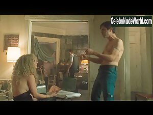 Juno Temple Kissing , Couple in Vinyl (series) (2016) 4