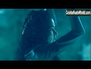 Karen Hassan Costume , Butt in Vikings (series) (2013) 12