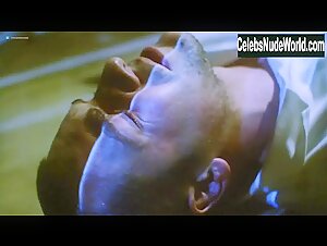 Kari Wuhrer Butt , Kissing in King of the Ants (2003) 2