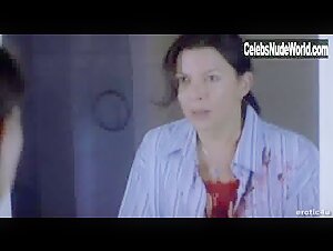 Kari Wuhrer in Hellraiser: Deader (2005) 1