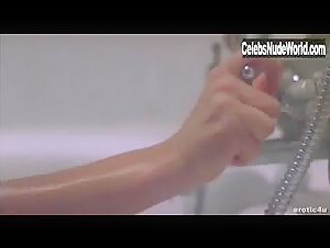 Kari Wuhrer Bathtub , Brunette in Hellraiser: Deader (2005) 13