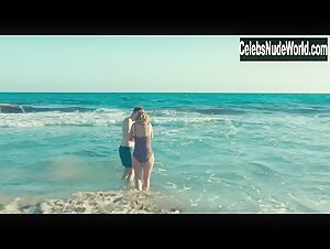 Karin Viard in Chanson douce (2019) 9