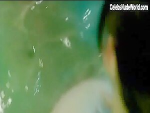 Karina Hot , Bathtub in Excitante experience (2005) 15