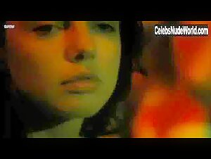 Karolina Gorczyca in Hustawka (2010) 10