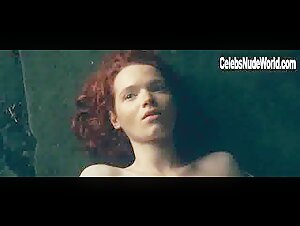 Karoline Herfurth in Perfume: The Story of a Murderer (2006) 19