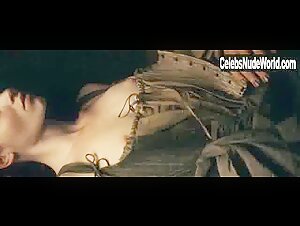 Karoline Herfurth in Perfume: The Story of a Murderer (2006) 4