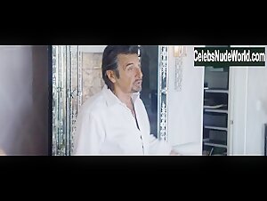 Katarina Cas in Danny Collins (2015) 14