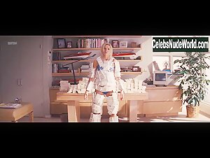 Katarina Cas in Wolf of Wall Street (2013) 17