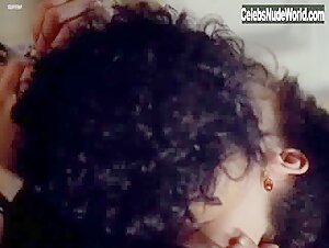 Kate Beckinsale Kissing , Brunette in Uncovered (1994) 9
