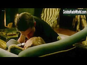 Kate Bosworth in SS-GB (series) (2017) 5