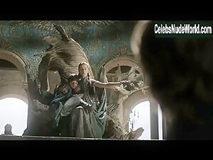 Kate Dickie in Game of Thrones (series) (2011) 18