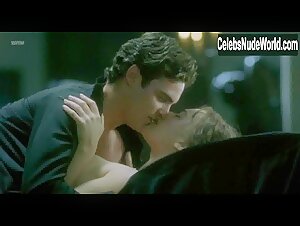 Kate Winslet nude, missionary scene in Quills (2000) 13