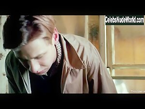 Kate Winslet Sensual , Bathtub scene in Reader (2008) 14