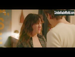 Kathryn Hahn Kissing , Bathtub in I Love Dick (series) (2016) 13
