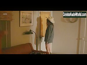Kathryn Hahn Kissing , Bathtub in I Love Dick (series) (2016) 20