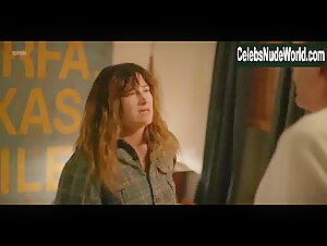 Kathryn Hahn Kissing , Bathtub in I Love Dick (series) (2016) 5