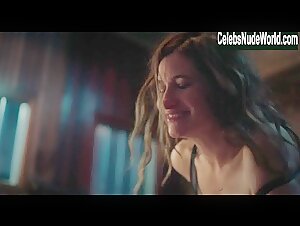Kathryn Hahn Butt , Lingerie in Mrs. Fletcher (series) (2019) 17