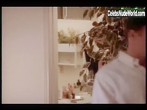 Kathy Shower boobs , Blonde in Erotic Boundaries (1997) 4
