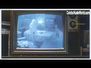 Katie Lohmann in Auto Focus (2002) 6