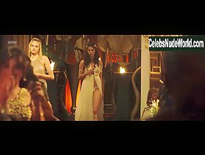 Katja Riemann in HERRliche Zeiten (2018) 11