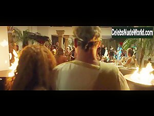 Katja Riemann in HERRliche Zeiten (2018) 8