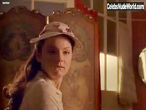 Keeley Hawes in Tipping the Velvet (series) (2002) 19