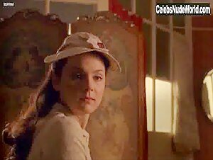 Keeley Hawes in Tipping the Velvet (series) (2002)