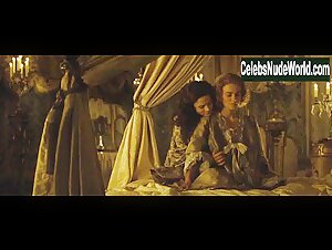 Keira Knightley in Duchess (2008) 14