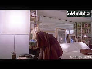 Kelly Lynch in Desperate Hours (1990) 9
