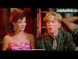 Kelly LeBrock in Weird Science (1985) 9