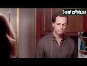 Keri Russell Lingerie , Shower in Americans (series) (2013) 4