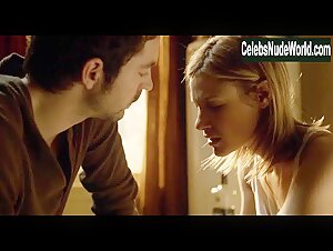 Kiele Sanchez in 30 Days of Night: Dark Days (2010) 7