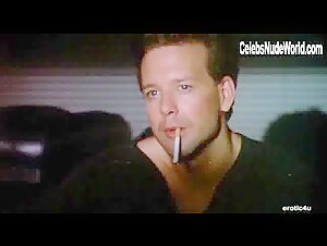 Kim Basinger Sexy Dress , Explicit in Nine and half Weeks (1986) 5