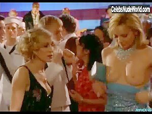 Kim Cattrall in Sex and the City (series) (1998) 11