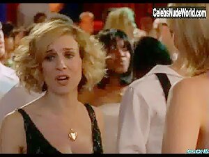 Kim Cattrall in Sex and the City (series) (1998) 7