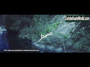 Kirsten Dunst in Melancholia (2011) 20