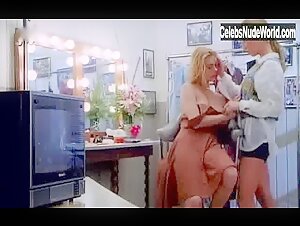 Zara Whites Lesbian , boobs in Joy a San Francisco (1992) 1