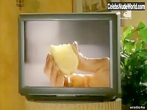 Kristi Cline in Playboy: Wet and Wild - Slippery When Wet (2000) 16