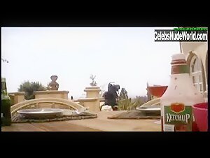 Kristiana Fleur Outdoor , boobs in 7 Lives Xposed (series) (2001) 3