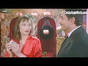 Kristin Scott Thomas in Agent trouble (1987)