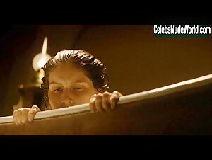 Laetitia Casta in Derriere les murs (2011) 14