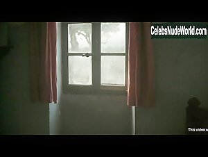 Laetitia Casta in L'incroyable histoire du facteur Cheval (2018) 14