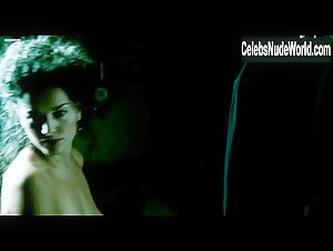 Laia Marull in La herencia Valdemar (2010) 18