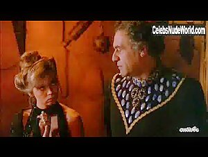 Lana Clarkson Fetish  ,Costume in Barbarian Queen (1985) 16