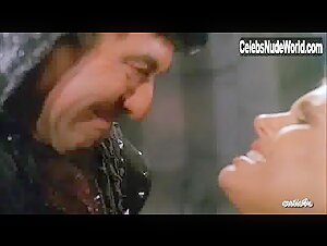Lana Clarkson Costime , Blonde in Barbarian Queen (1985) 6
