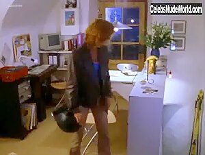 Lara-Joy Korner in Todliche Diamanten (1998) 20